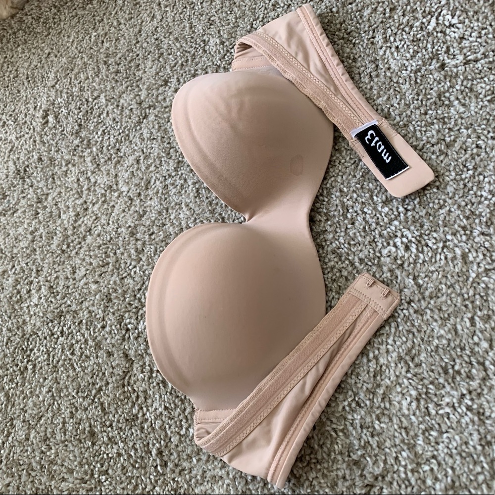 Etam woman’s bra.